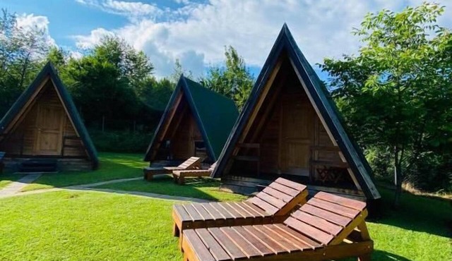 Rooms & Glamping Lana Haus