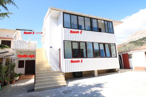 Rooms & Studio Apartment Mira in Baška