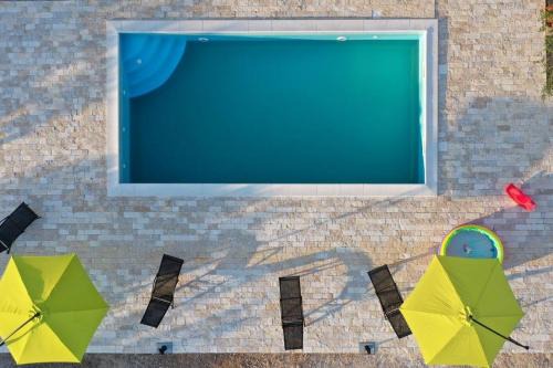 Rooms with a swimming pool Pirovac, Sibenik - 25538 in Pirovac