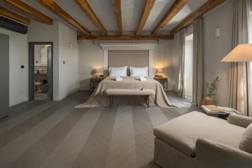 San Tomasini Heritage Hotel