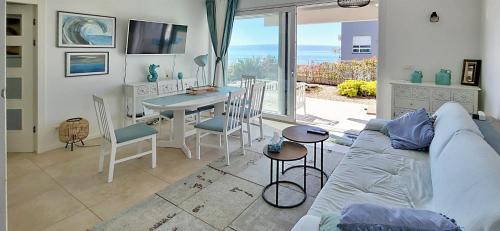 Sea View Apartment Joshua near Žnjan Beach in Split in Split