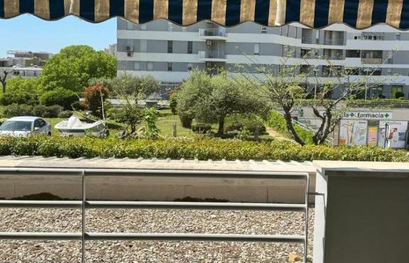 Sea View Apartment Private Parking Near Beach in Split