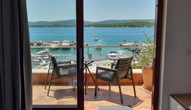 Seafront Apartments Villa Oliva with Private Boat Mooring