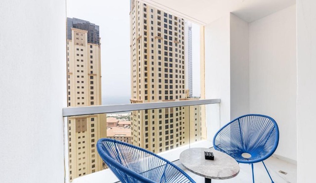 Seaside Elegance - NEW Luxury 3-Bedroom Apt in JBR in Dubai
