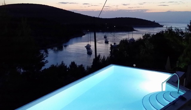 Seaside family friendly house with a swimming pool Cove Pribinja, Hvar (K-15324) in Hvar