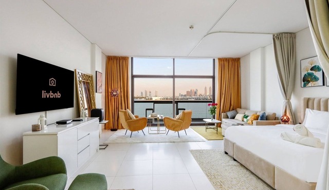 Seaside Studio in PalmJumeirah,Beach Access in Dubai