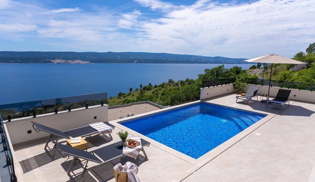 Seaview Villa EBS, Your Mediterranean Retreat