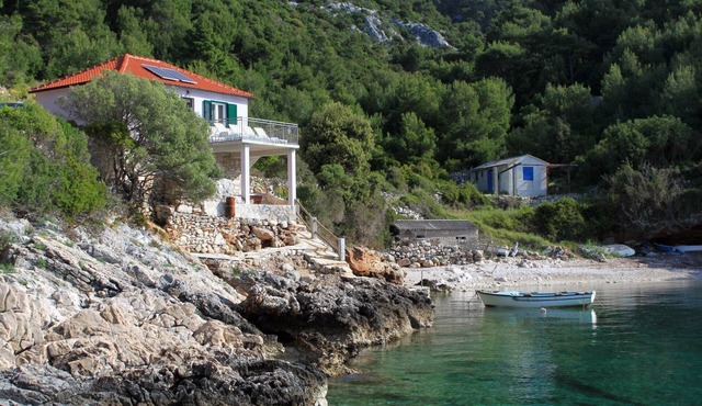 Secluded fisherman's cottage Cove Prisnjak, Hvar (K-8763) in Zastražišce