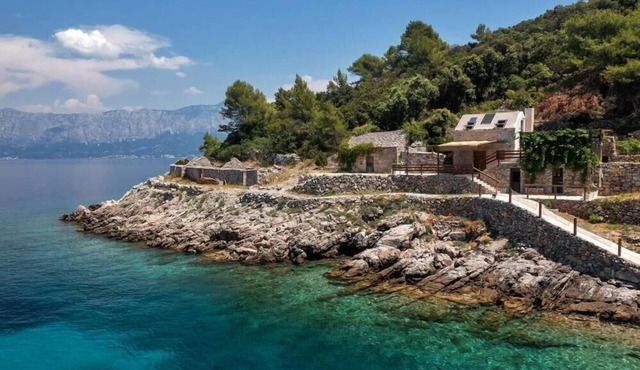 Secluded fisherman's cottage Cove Didina, Hvar (K-21933) in Sućuraj