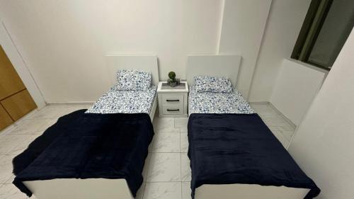 Shared rooms for MEN سكن شباب مشترك في المجاز 2 in Sharjah