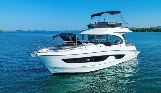 Sibenik Sun-soaked Sailing: A Luxurious Croatian Voyage in Pirovac