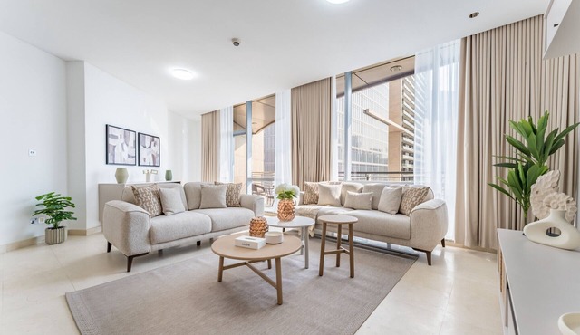Skyline-Level 2BR with City View, Near to Metro and Museum of the Future in Dubai