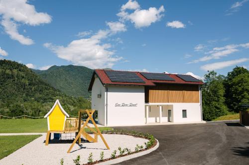Soca River Resort - Riverside Bed & Breakfast in Tolmin