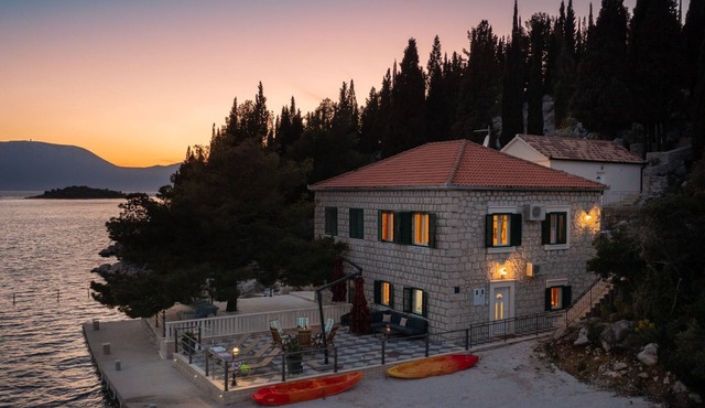 Sonnenaufgang an der Adria - Strandhaus by Interhome in Blace