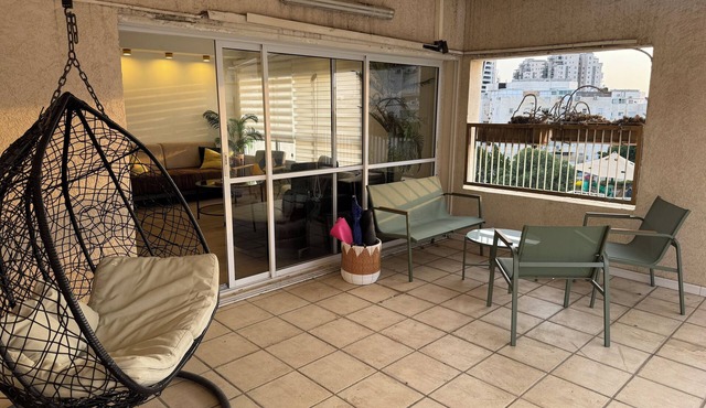 Spacious 4 Bedroom Penthouse with Huge Terrace, Parking, Central Location in Petah Tikva