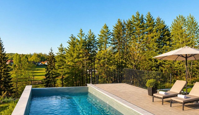 Spacious house with a heated pool, sauna, and children's playground, not far from Karlovac.