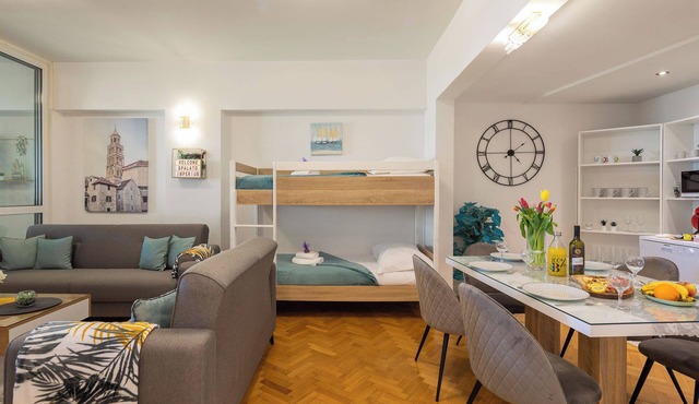 Spalato Imperium II - located right on the beach in Split