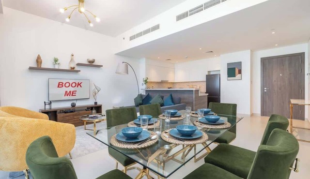 StayShort - Bright & Elegant 2BR in Creek Harbour! in Dubai