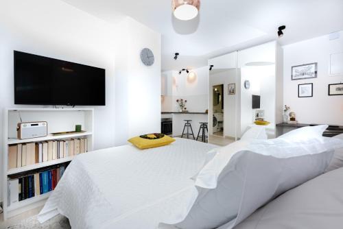 Studio Apartment "Baka" with Free Private Parking in Solin
