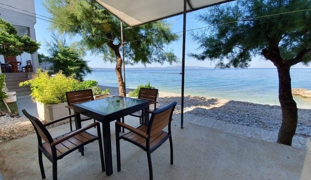 Studio flat near beach Drašnice, Makarska (AS-25839-b)