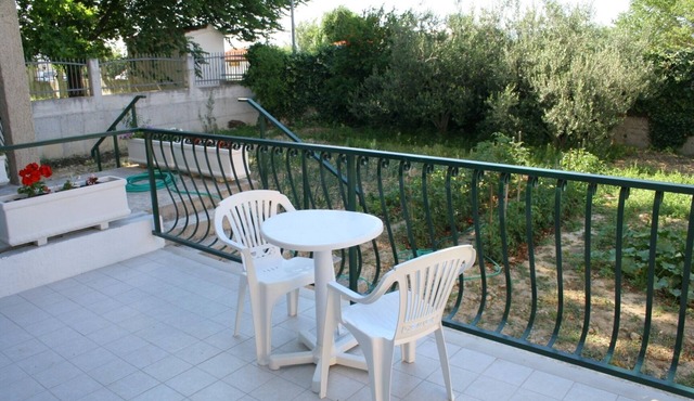 Studio flat near beach Duće, Omiš (AS-2746-b)