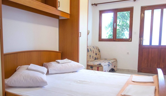 Studio flat with air-conditioning Lokva Rogoznica, Omiš (AS-2973-e)