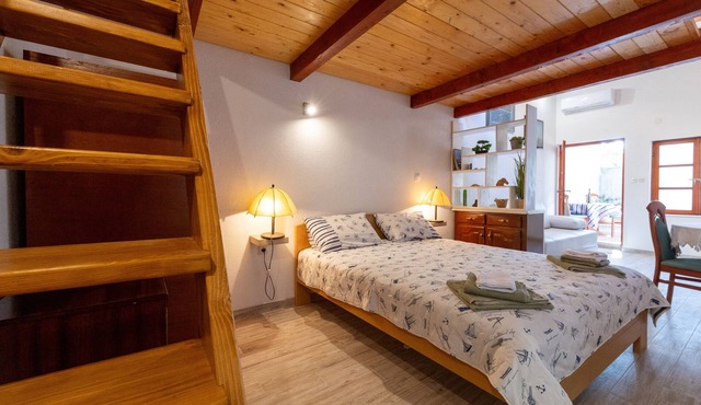 Studio flat with a swimming pool Stari Grad, Hvar (AS-22986-a)