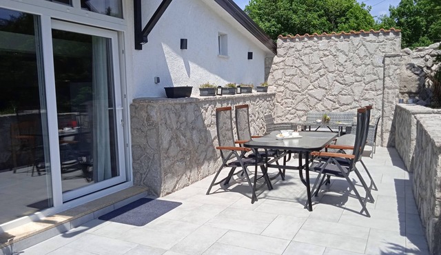 Studio flat with a swimming pool Krasica, Rijeka (AS-18059-a)