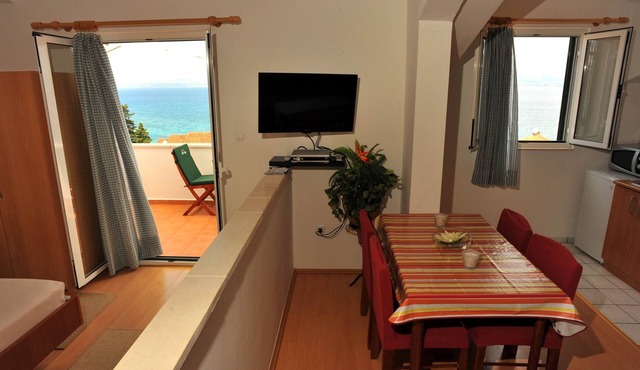 Studio flat with a swimming pool Sutivan, Brač (AS-16846-a)