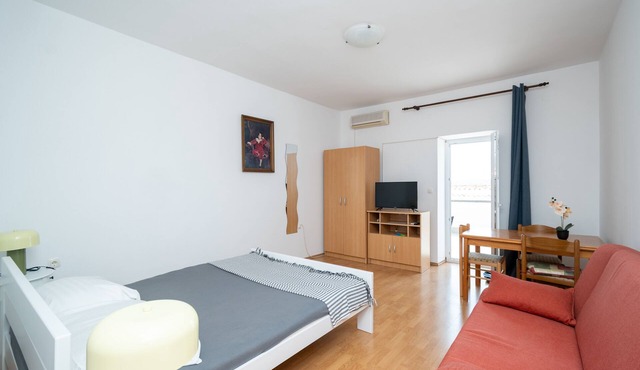 Studio flat with a swimming pool Zubovići, Pag (AS-9365-b)