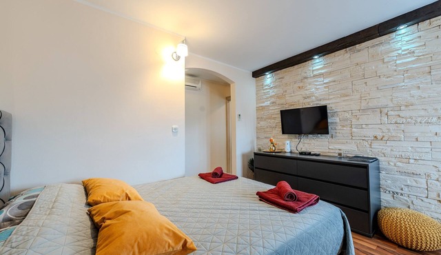 Studio flat with a swimming pool Sukošan (Zadar) (AS-5906-a) in Sukošan