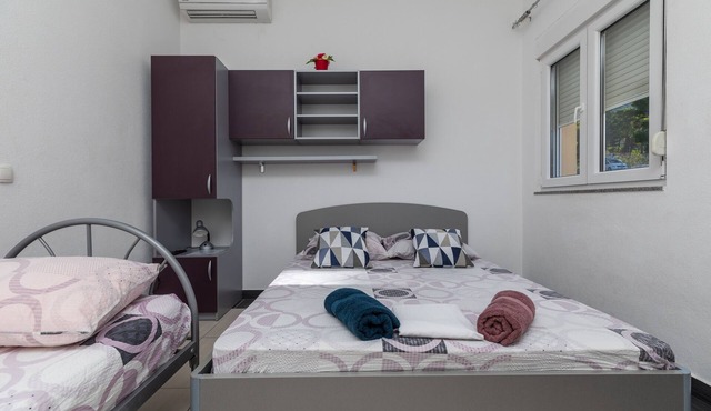 Studio flat with air-conditioning Krvavica, Makarska (AS-23540-c) in Baška Voda