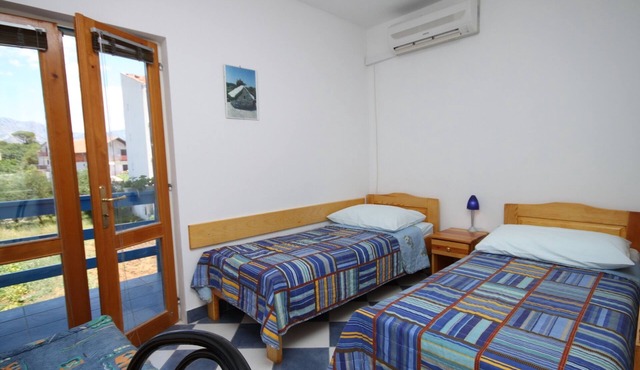 Studio flat with balcony Sućuraj, Hvar (AS-6852-g) in Sucuraj