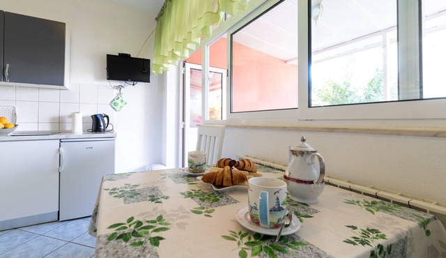 Studio flat with terrace Stari Grad, Hvar (AS-8726-c)