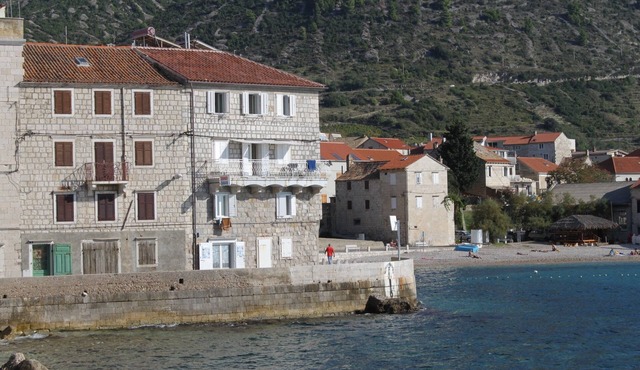 Studio flat with terrace and sea view Komiža (Vis) (AS-9703-c) in Komiža