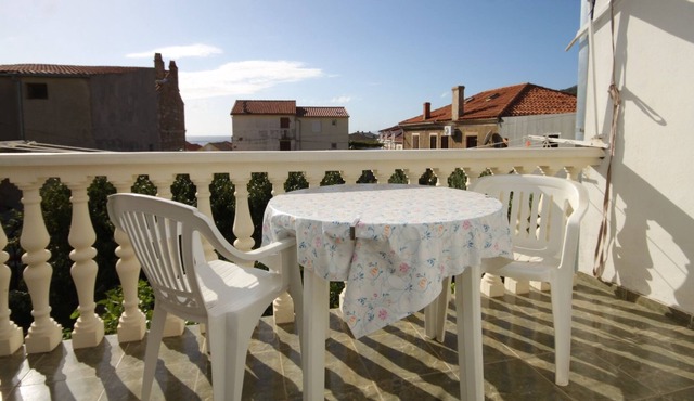 Studio flat with terrace Komiža, Vis (AS-8926-a) in Komiža