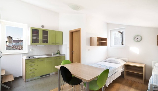 Studio for 2 persons, city center in Koper
