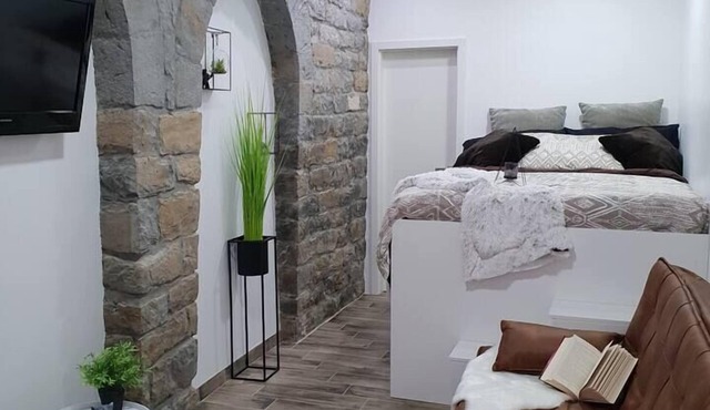 Studio Koper - Charming Studio in the Heart of Old Town in Koper