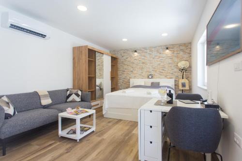 Studio Nomadic Kastela in Kaštela