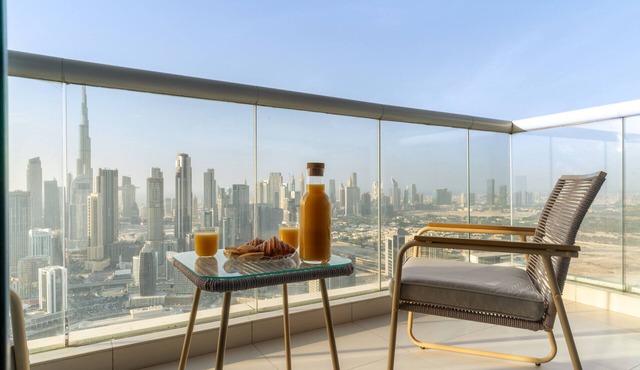 Stunning 3BD in Business Bay with Burj Khalifa View in Dubai