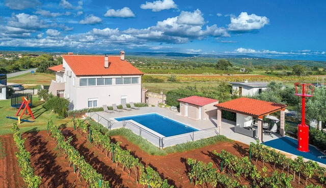 Stunning apartment in Marcana in Marcana