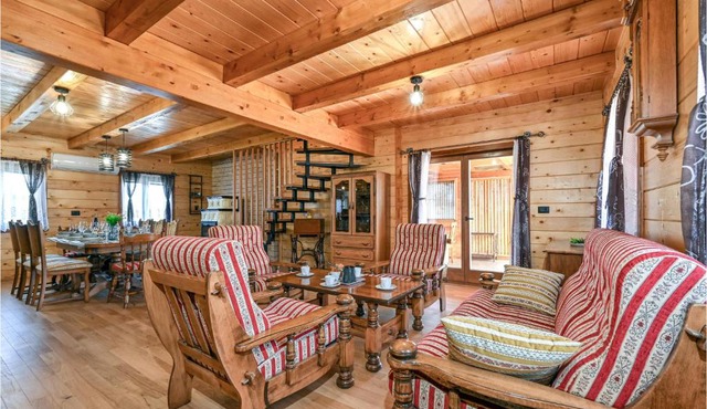 Stunning Home In Vinogradi Ludbreski With Sauna