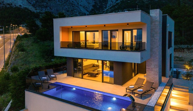 Stunning home in Bast with sauna