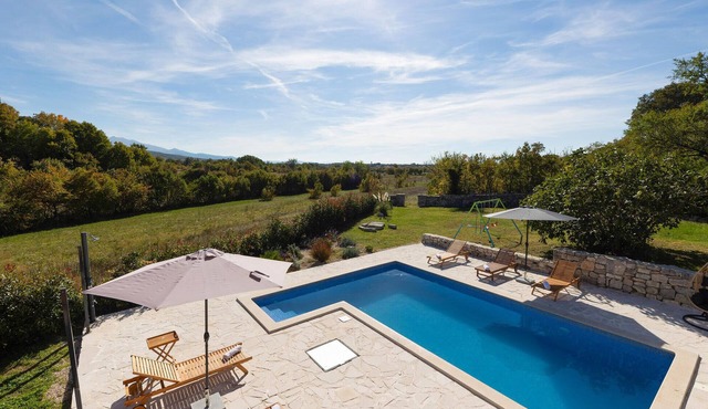 Stunning home in Donji Bitelic in Donji Bitelic