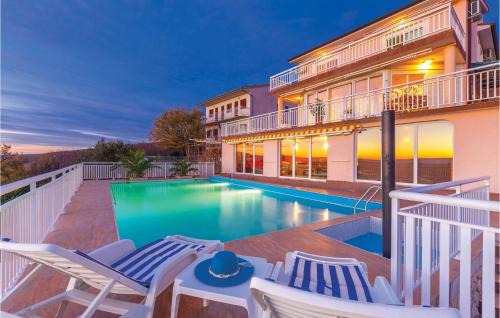 Stunning Home In Jadranovo