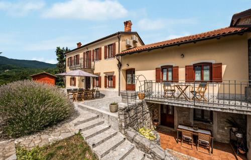 Stunning Home In Jusici