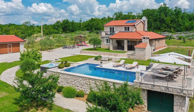 Stunning home in Kamen Most in Kamen Most