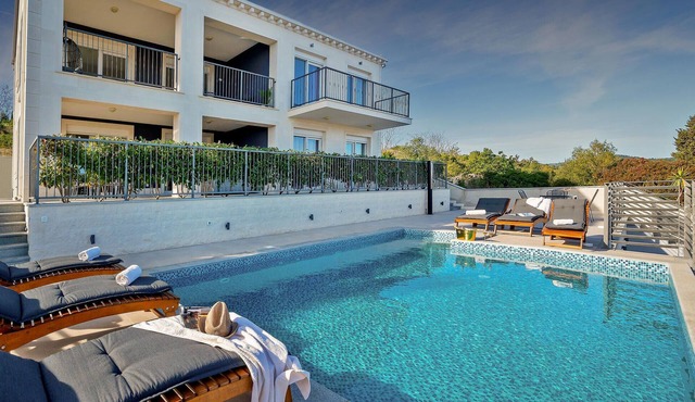 Stunning home in Lumbarda