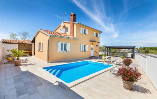Stunning Home In Musalez