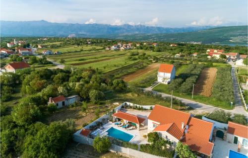 Stunning Home In Pridraga